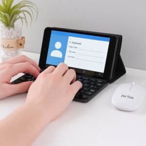 صورة تابلت P70 Max مع لوحة مفاتيح وماوس وستاند وسماعة