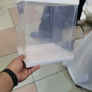 صندوق هدايا عملاق فاخر مقاس 30x30x30 سم، بتصميم أنيق لتغليف الهدايا الضخمة.